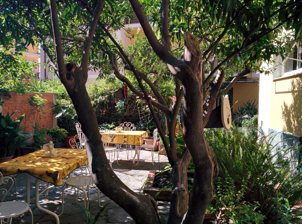 Villa Pina Laigueglia Exteriör bild